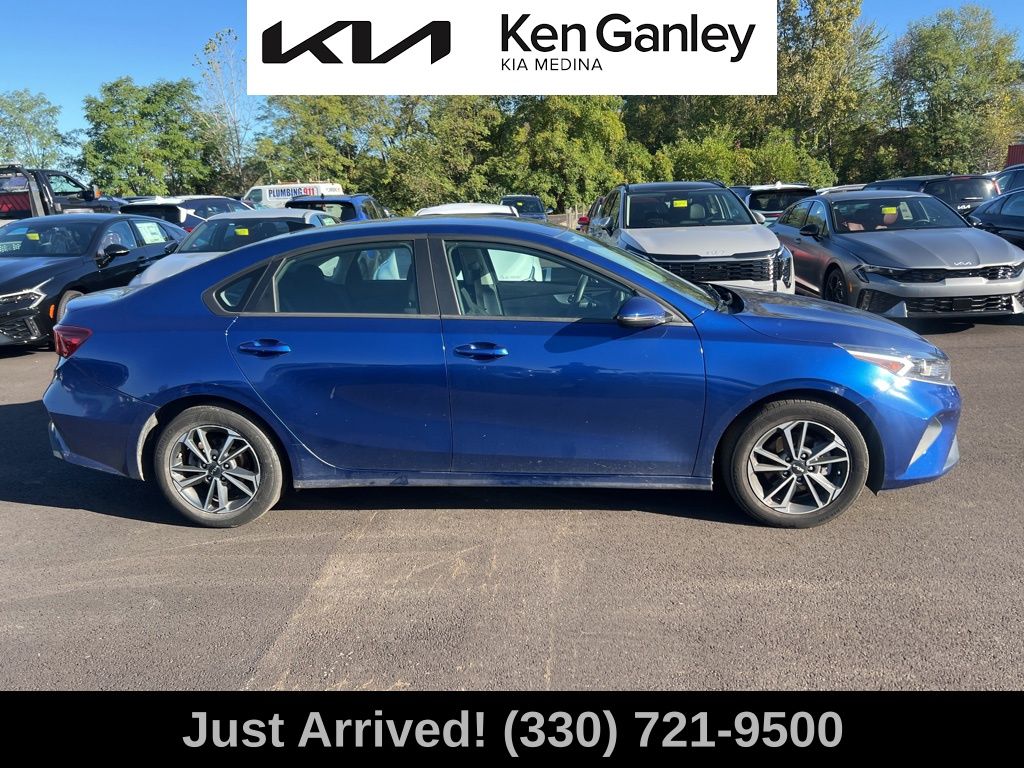2024 Kia Forte LXS photo 4