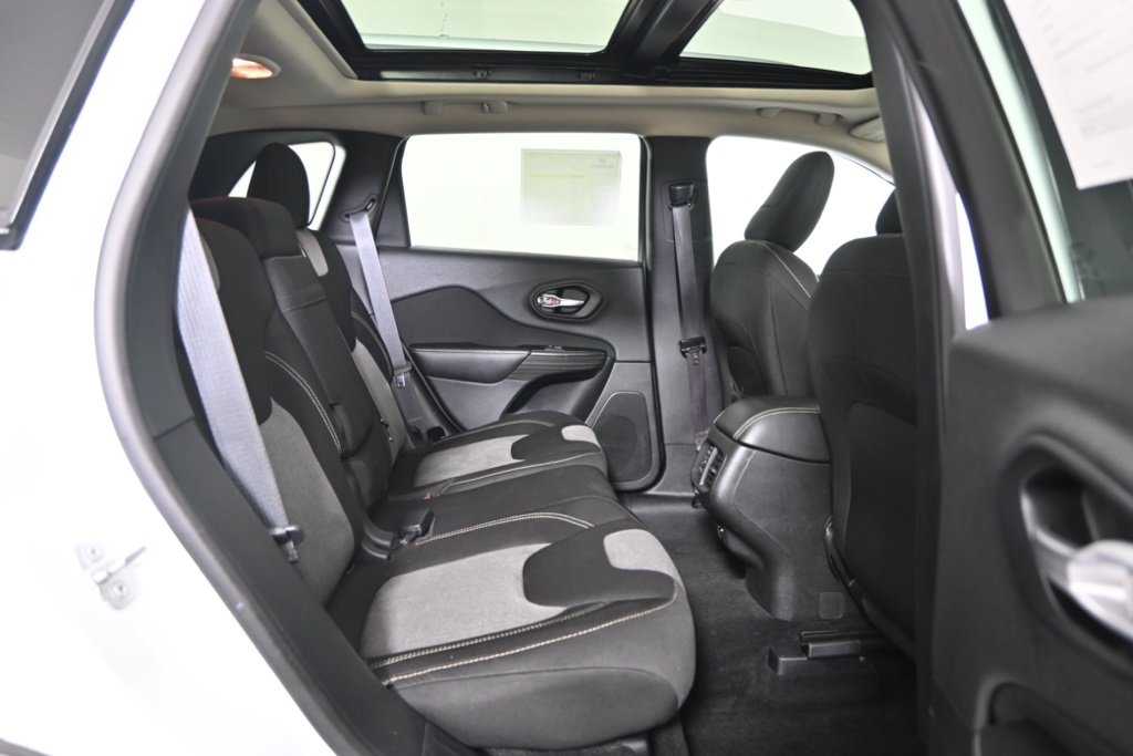 2014 Jeep Cherokee Latitude photo 14