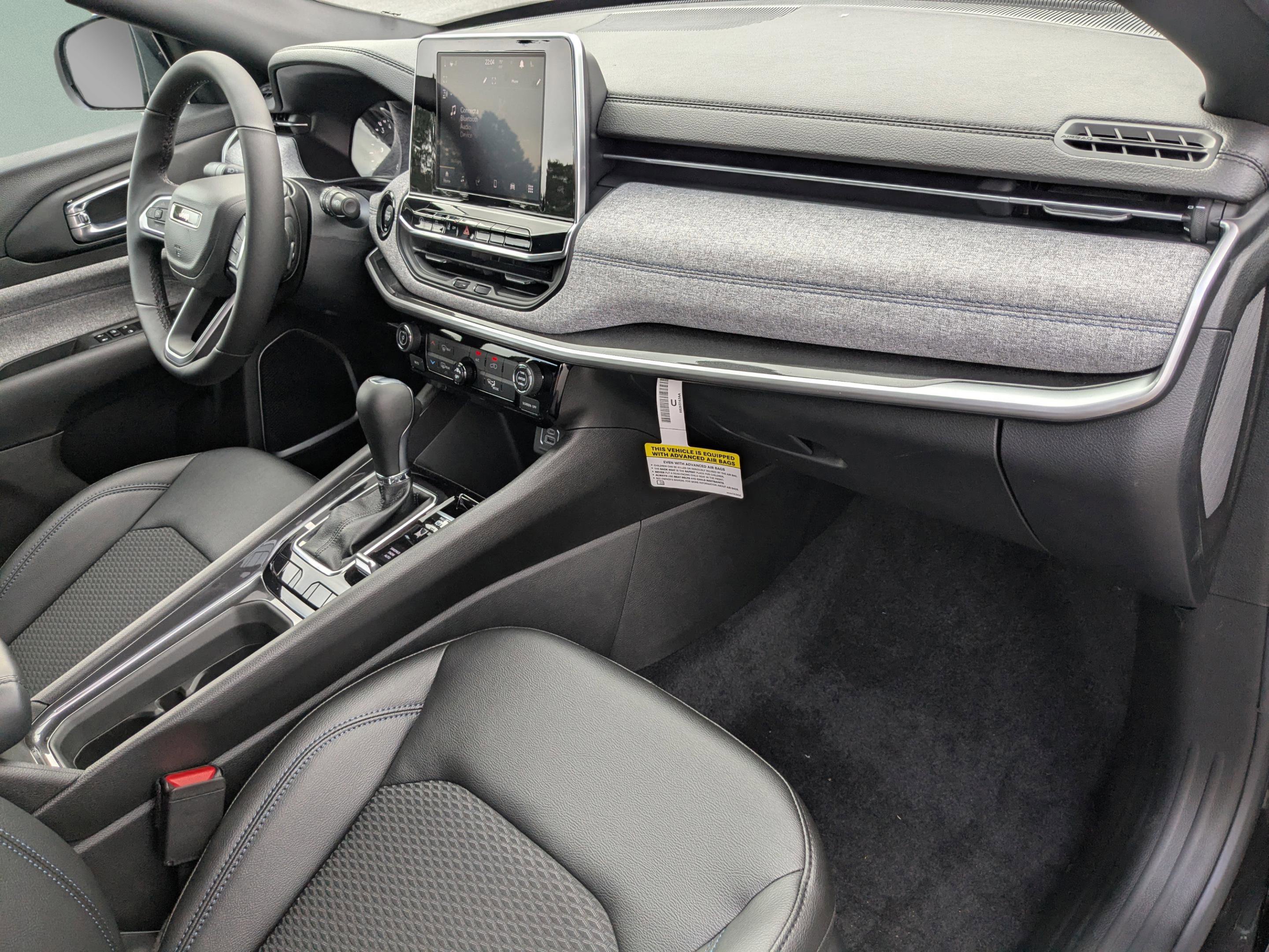 2025 Jeep Compass Latitude photo 35