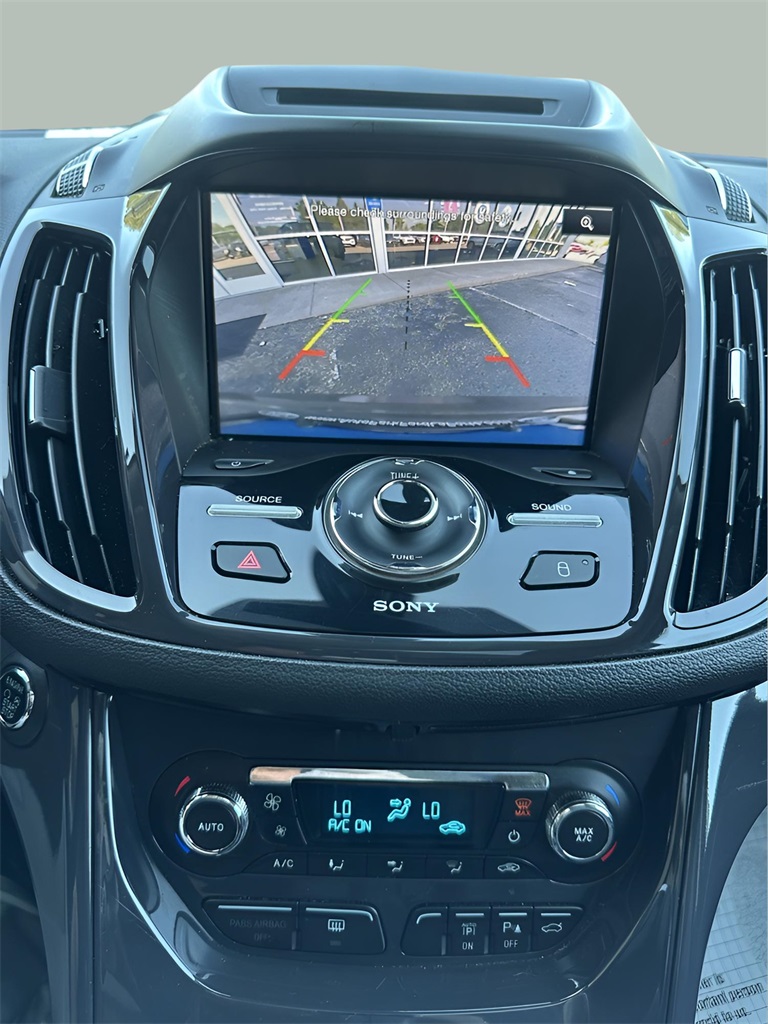 2014 Ford Escape Titanium photo 26