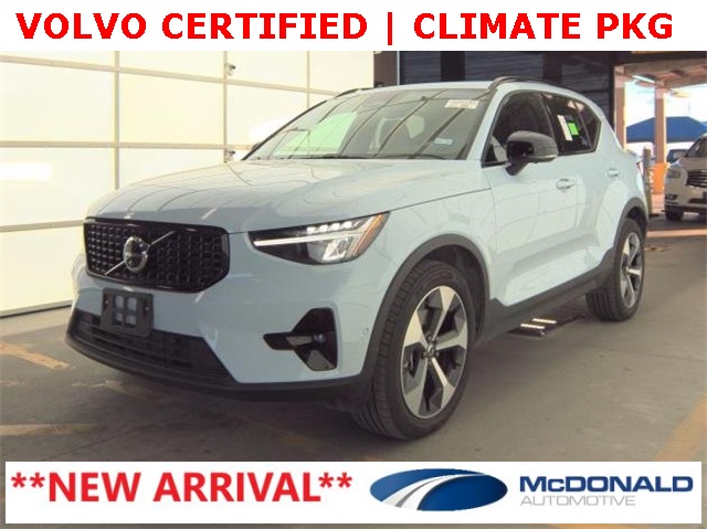 2025 Volvo XC40 Plus's photo