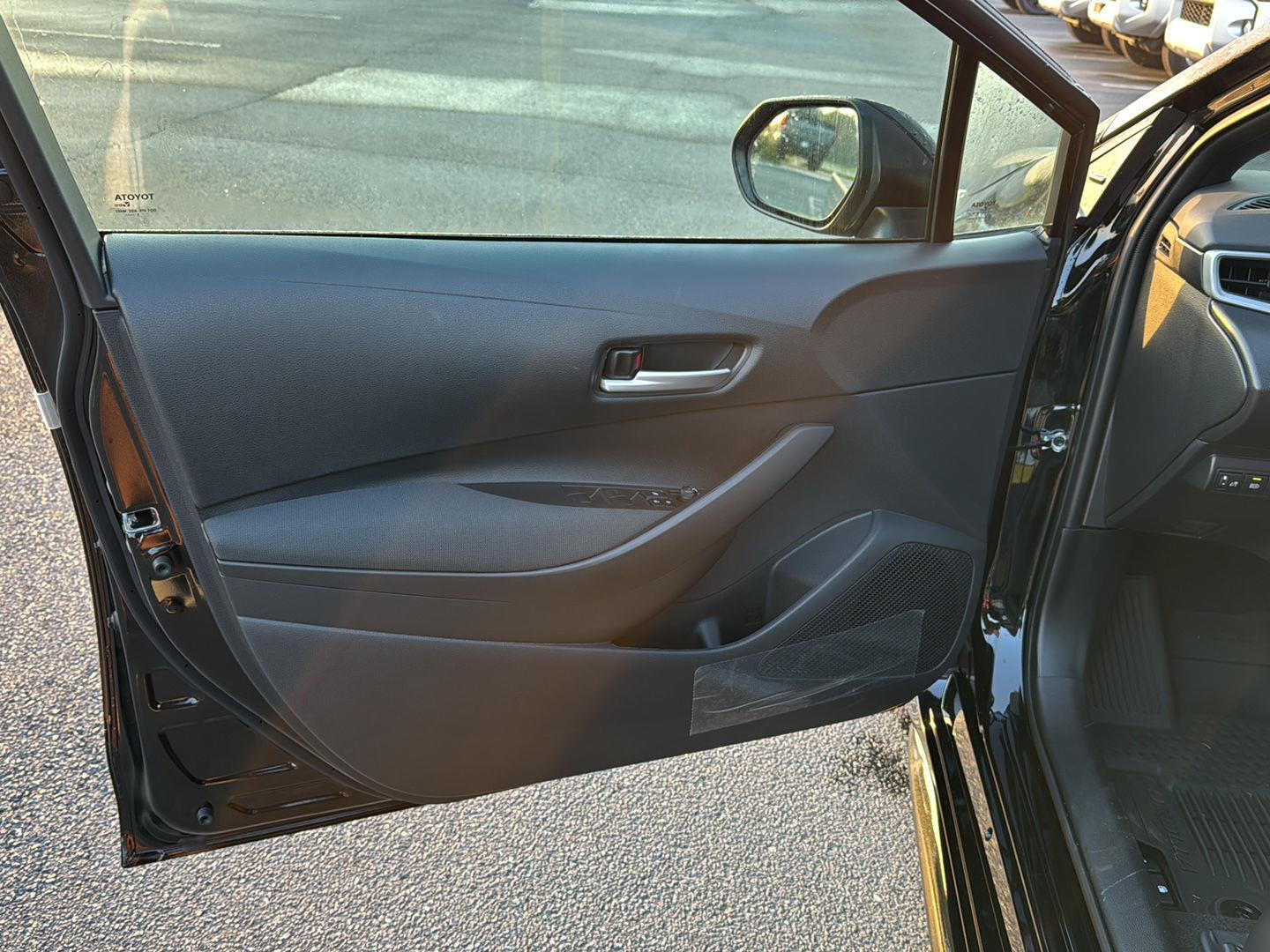 2026 Toyota Corolla SE photo 14