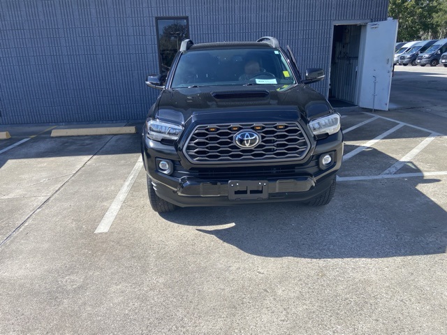 2022 Toyota Tacoma TRD Sport photo 2