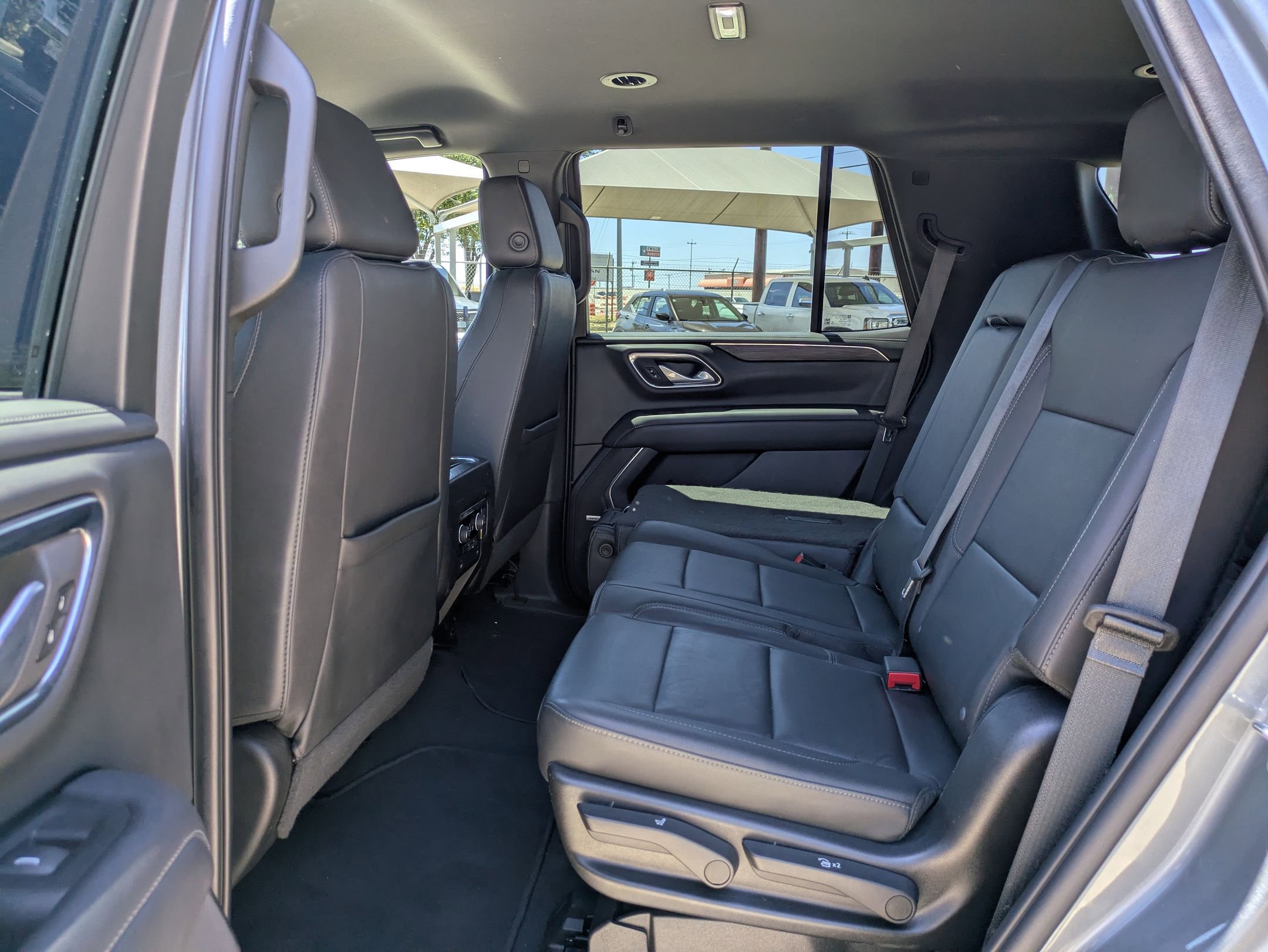 2022 Chevrolet Tahoe Z71 photo 13