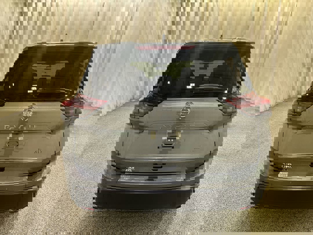 2026 Nissan Rogue SV photo 4