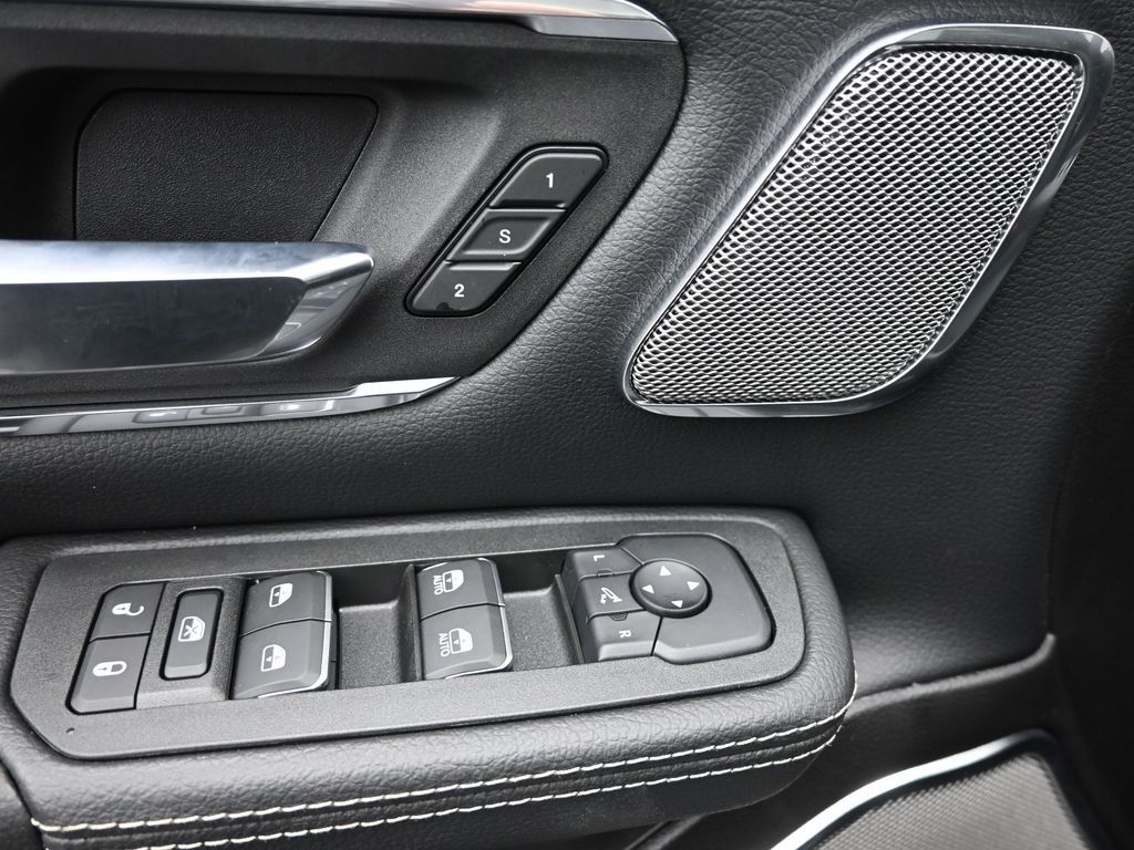 2026 Ram 1500 Laramie photo 14