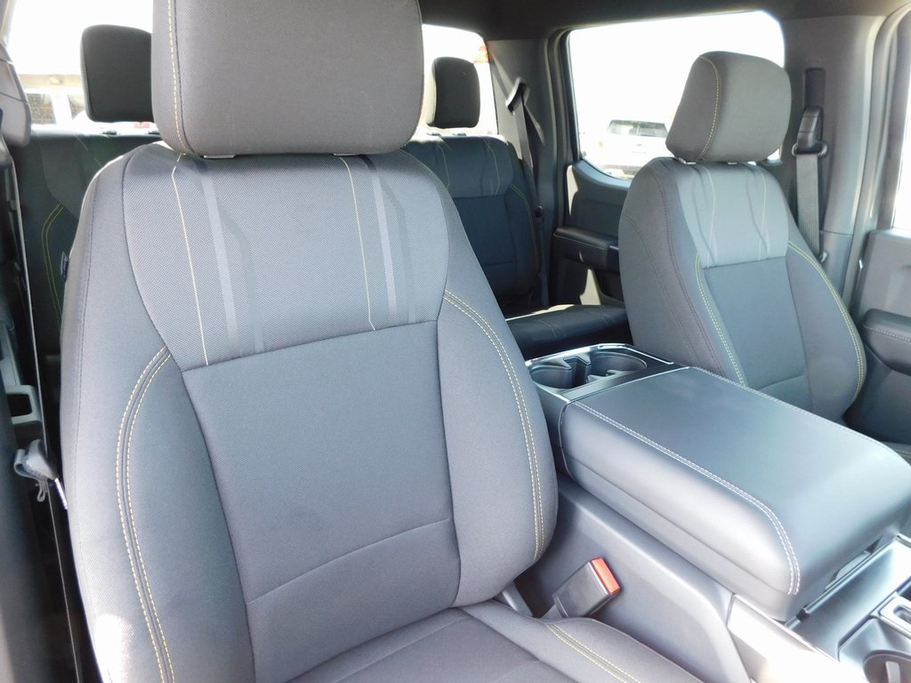 2025 Ford F-150 STX photo 19