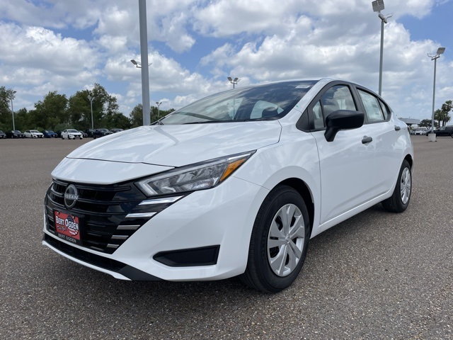 2025 Nissan Versa S photo 3