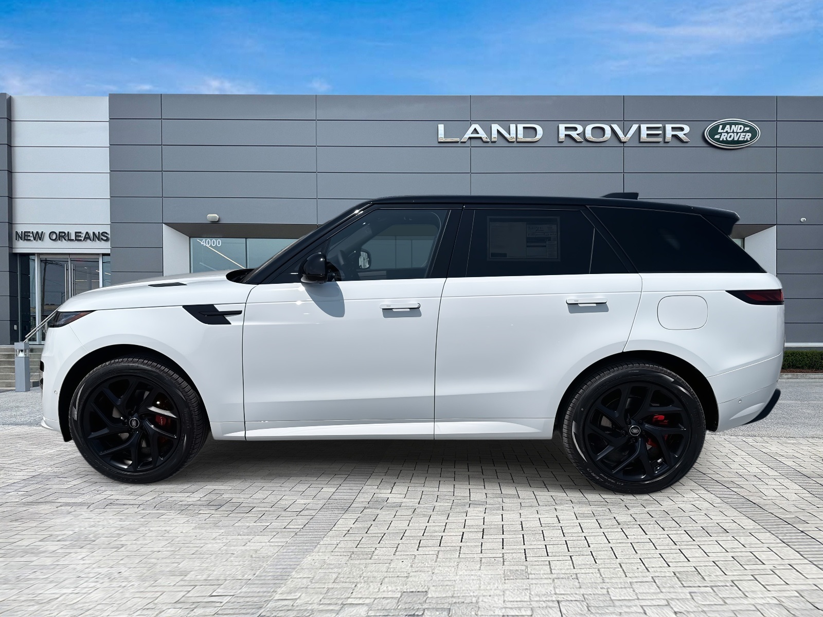 2025 Land Rover Range Rover Sport SE photo 2