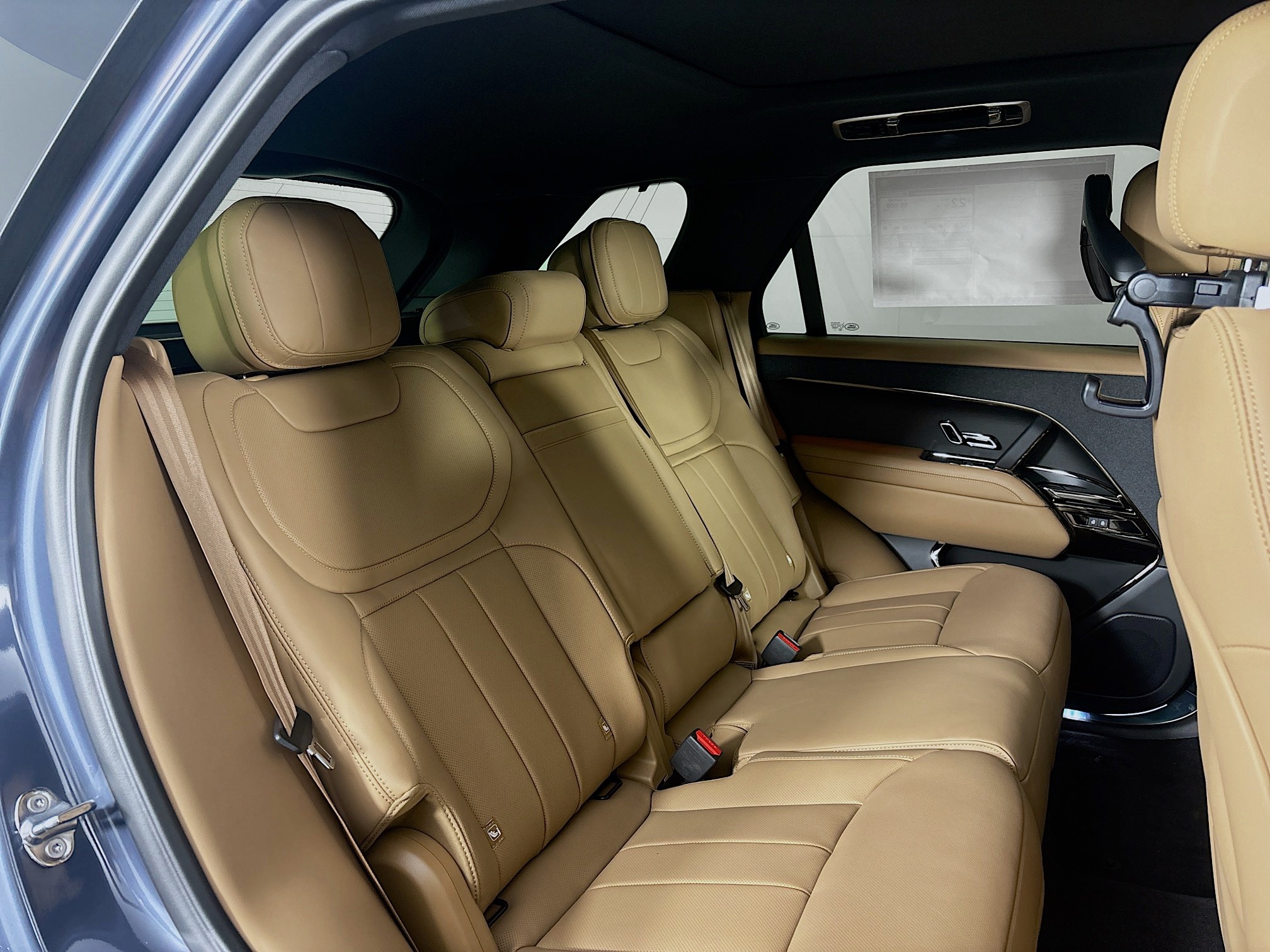 2025 Land Rover Range Rover Sport SE photo 24