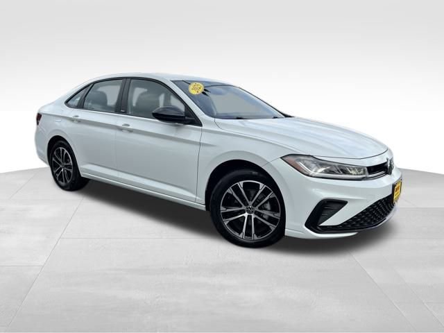 2025 Volkswagen Jetta Sport's photo