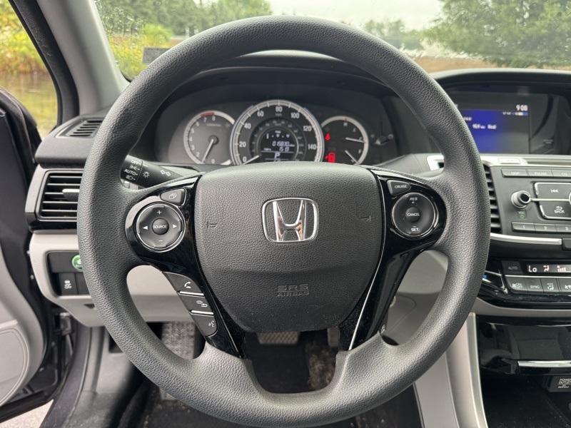 2017 Honda Accord LX photo 10