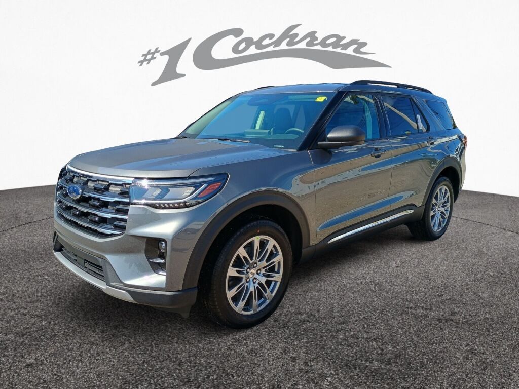 2025 Ford Explorer photo 3