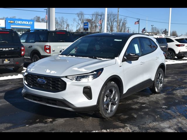 2025 Ford Escape ST-Line photo 3