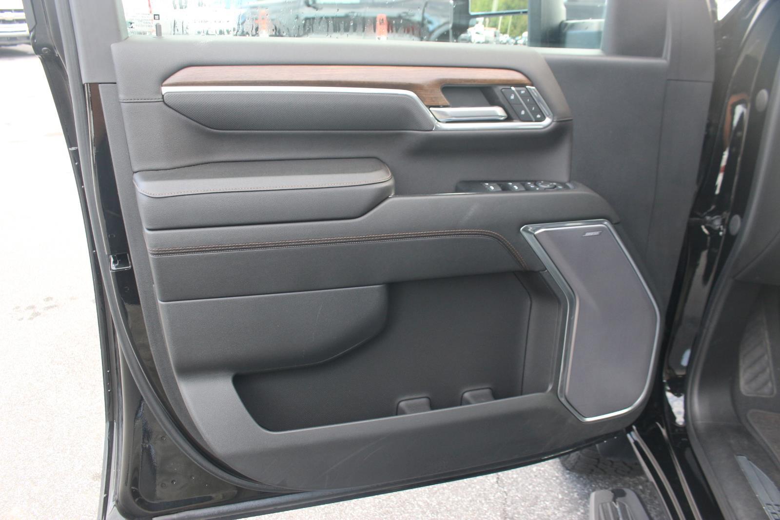 2024 Chevrolet Silverado 3500HD High Country photo 12