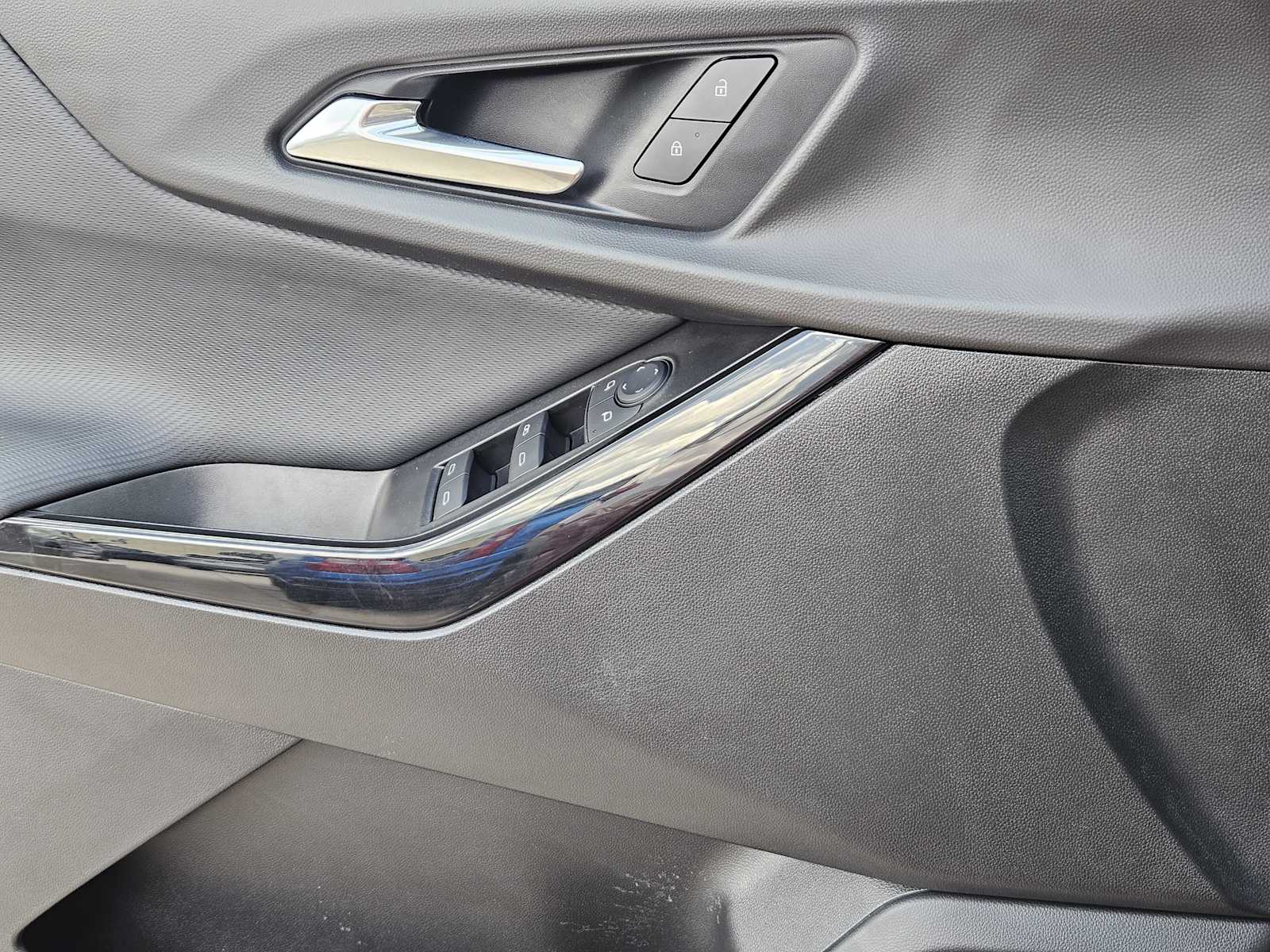 2025 Chevrolet Equinox LT photo 19