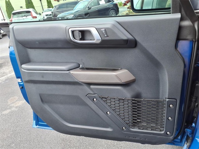 2021 Ford Bronco First Edition photo 20