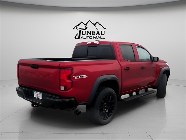 2024 Chevrolet Colorado Trail Boss photo 2