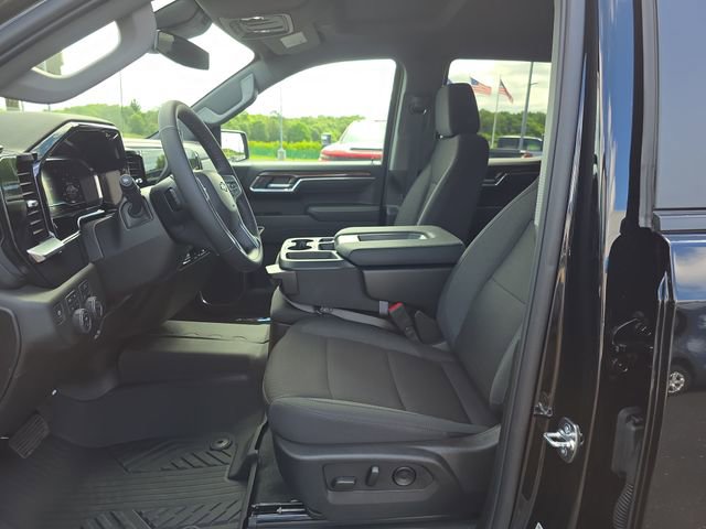 2025 Chevrolet Silverado 1500 RST photo 8