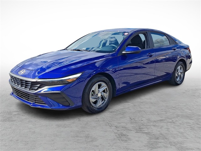 2024 Hyundai Elantra SE photo 4