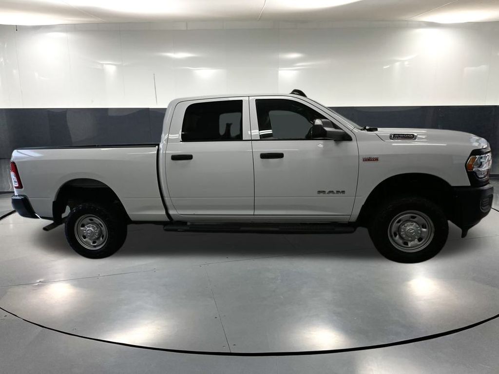 2022 Ram 2500 Tradesman photo 3