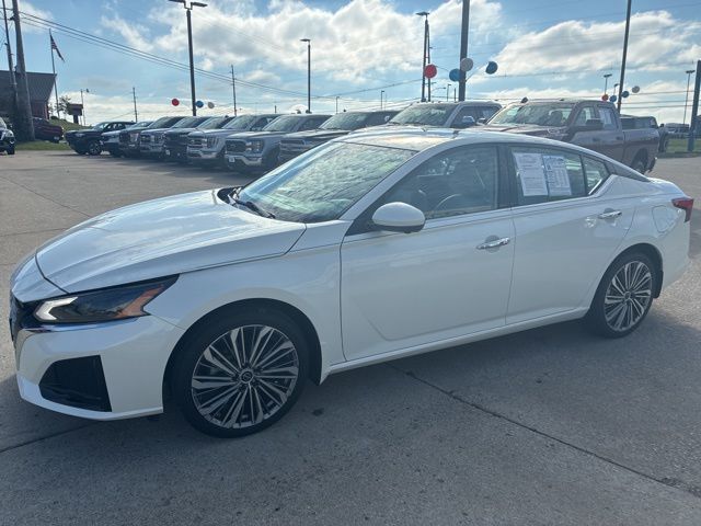 2023 Nissan Altima 2.5 SL photo 2