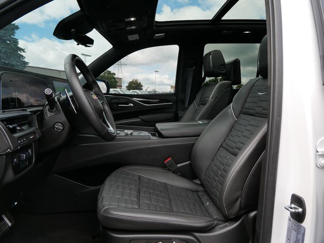 2024 Cadillac Escalade V-Series photo 8