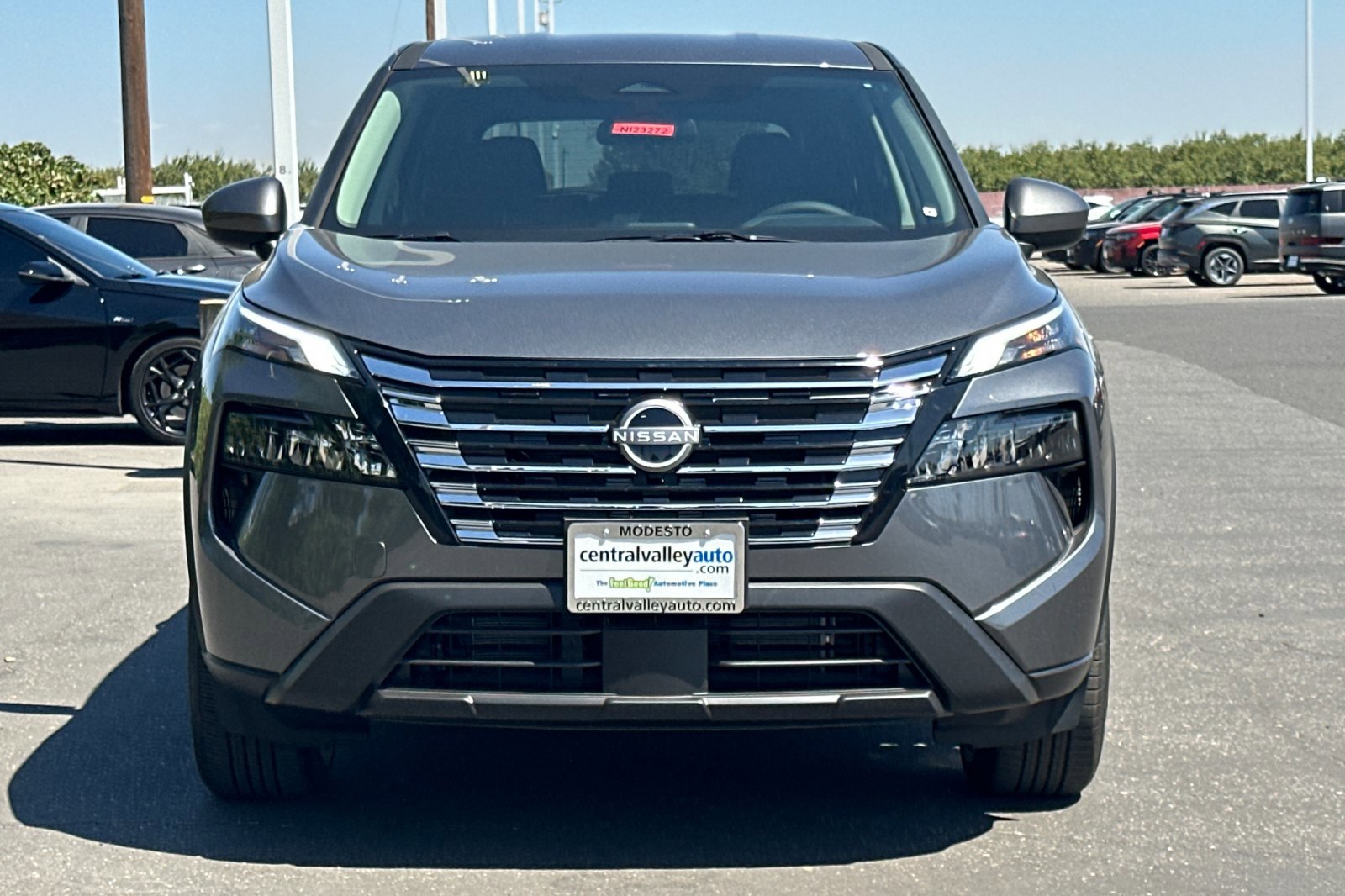 2026 Nissan Rogue SV photo 8