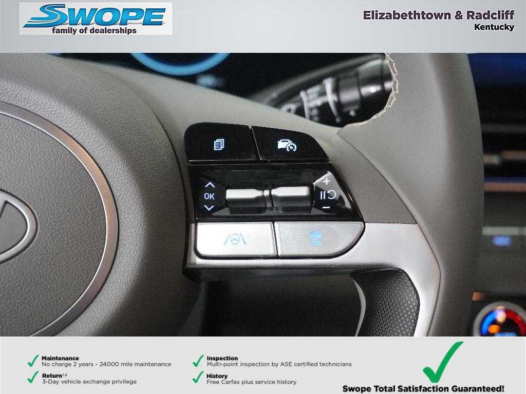 2025 Hyundai Elantra SEL Convenience photo 12