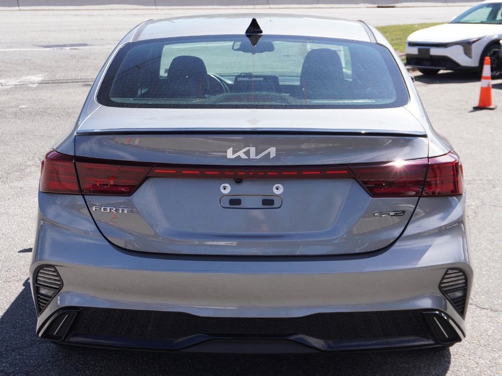 2023 Kia Forte GT-Line photo 12