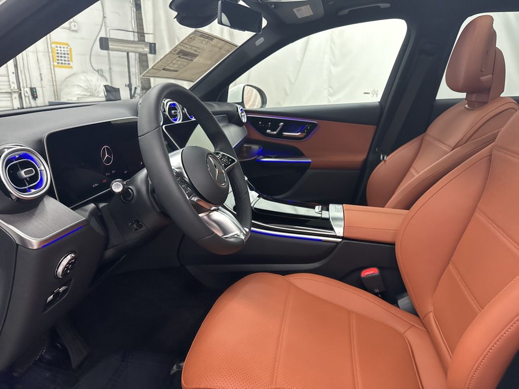 2026 Mercedes Benz GLC 300 photo 12
