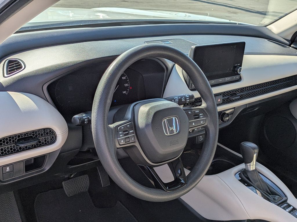 2023 Honda HR-V LX photo 4