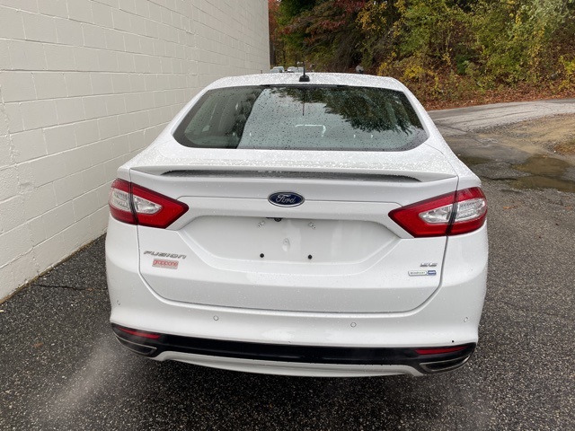 2016 Ford Fusion SE photo 4