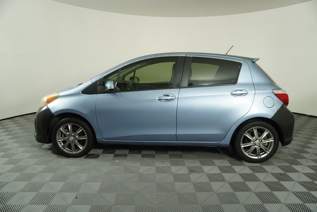 2012 Toyota Yaris photo 4