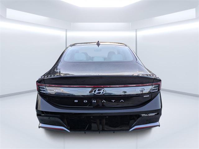 2025 Hyundai Sonata Hybrid SEL photo 4