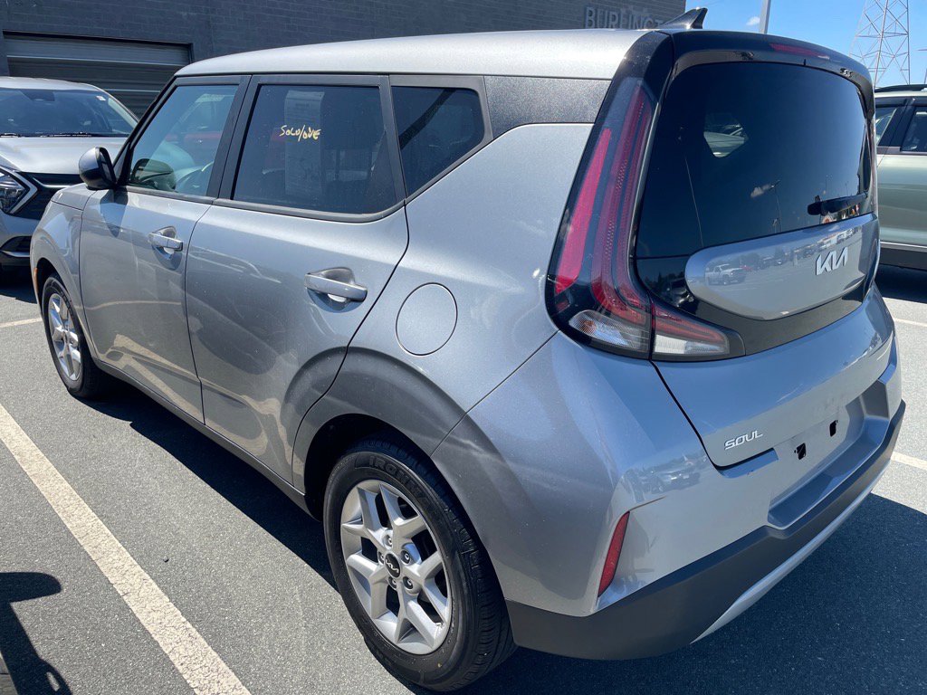 2023 Kia Soul LX Technology photo 3