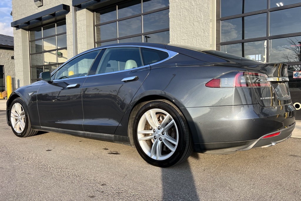 2016 Tesla Model S 75D photo 4