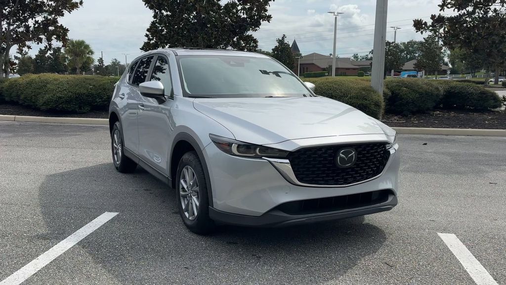 2022 Mazda CX-5 2.5 S Preferred photo 2
