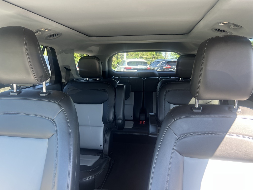 2022 Ford Explorer XLT photo 18