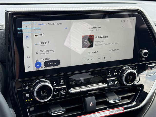 2025 Toyota Highlander Platinum photo 29