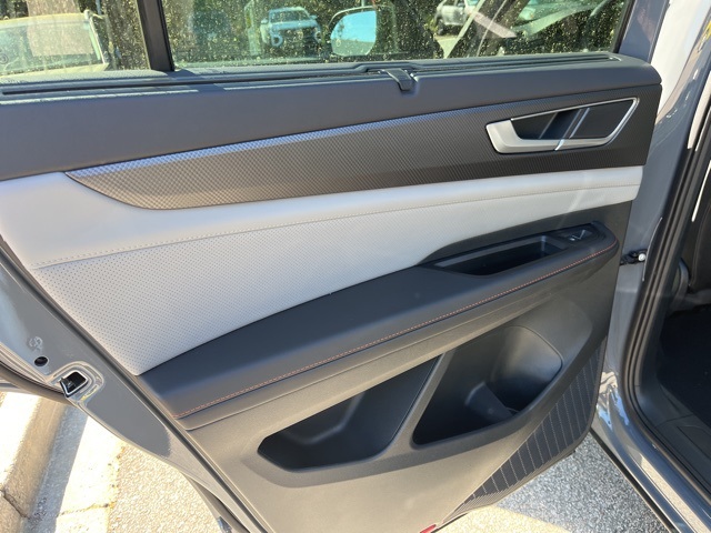 2025 Volkswagen Atlas Peak Edition SE photo 10