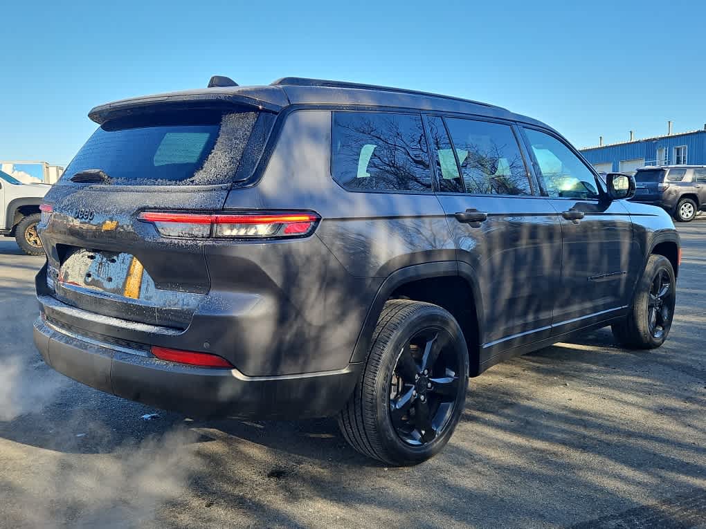 2021 Jeep Grand Cherokee Altitude photo 4