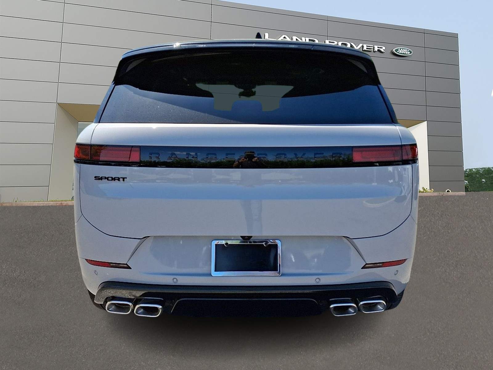 2025 Land Rover Range Rover Sport SE photo 4