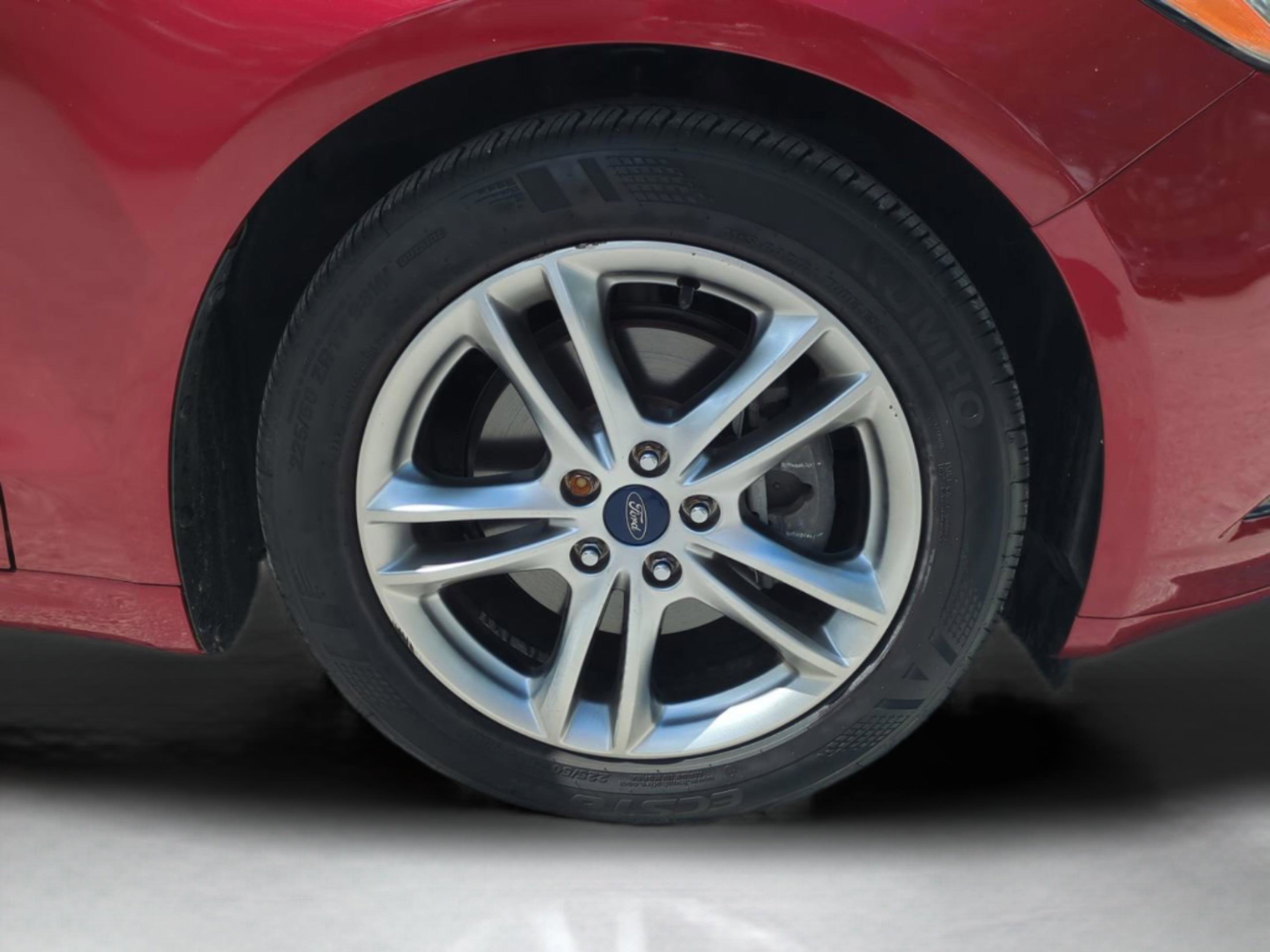 2016 Ford Fusion Titanium photo 11