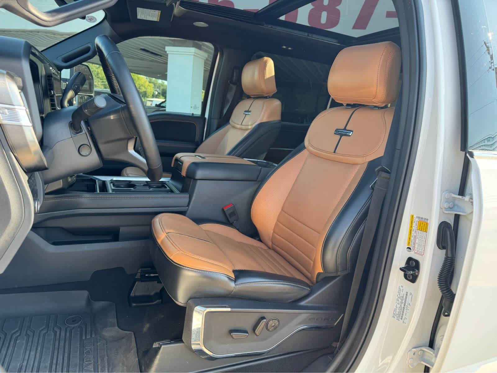 2024 Ford F-250 Platinum photo 11