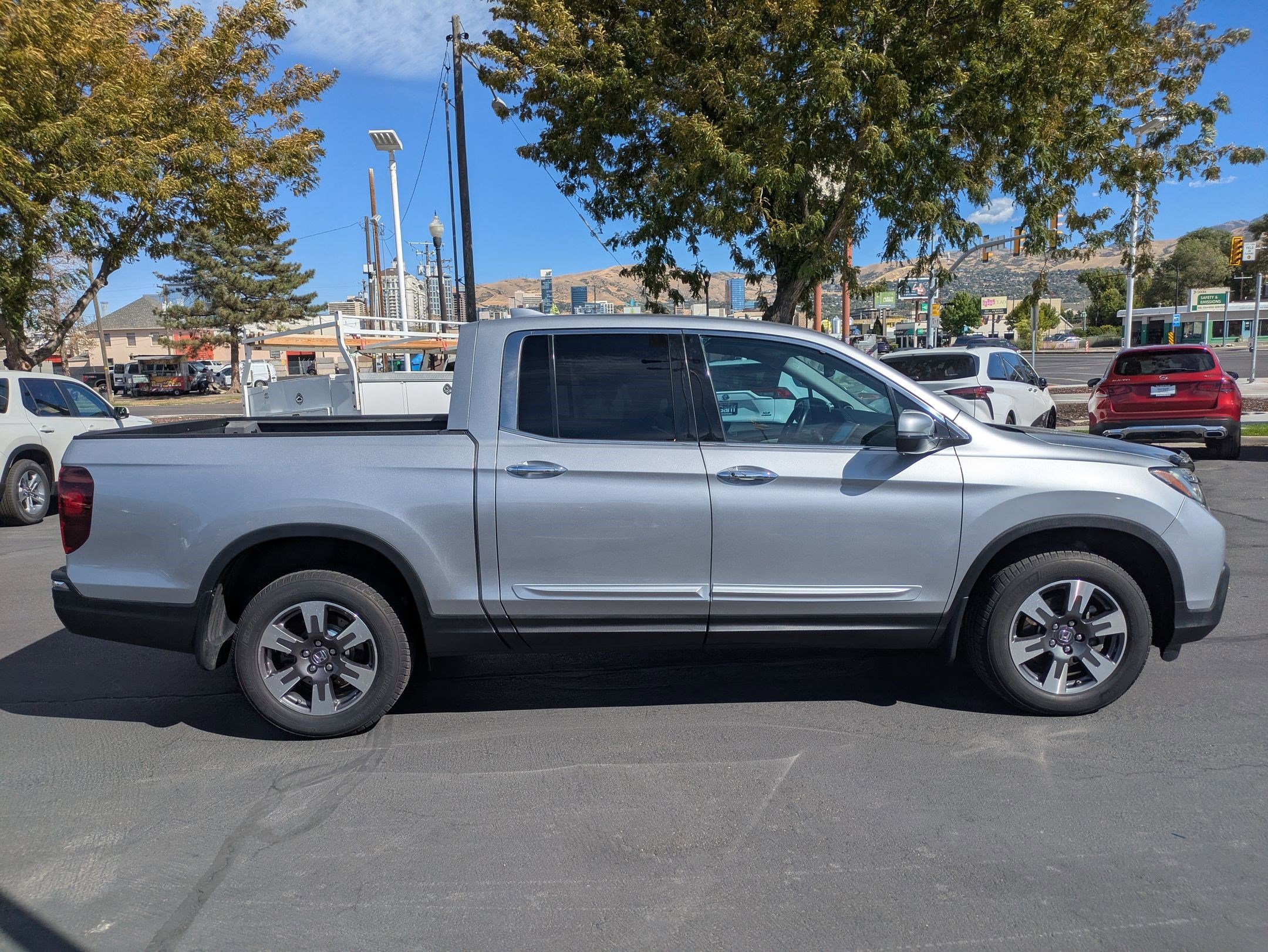 2017 Honda Ridgeline RTL-E photo 2