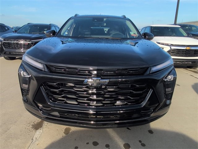 2026 Chevrolet Trax ACTIV photo 2