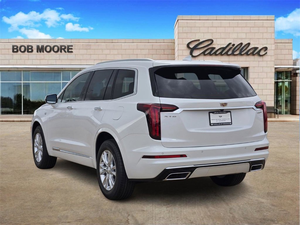 2025 Cadillac XT6 Luxury photo 5