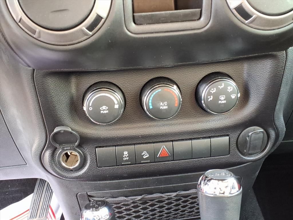 2016 JEEP WRANGLER - Image 7