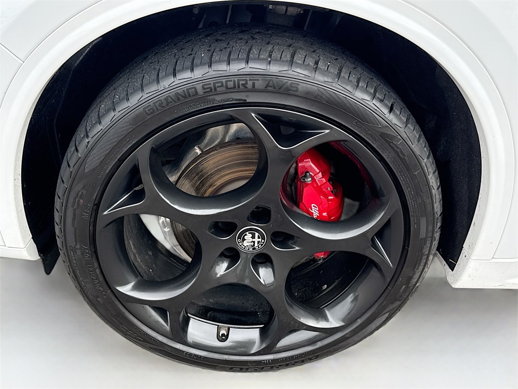 2022 Alfa Romeo Stelvio Ti Sport photo 32